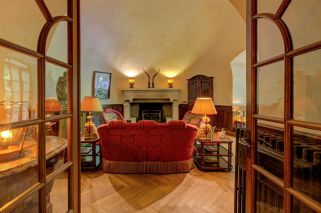 house 10 Rooms for sale on AIX EN PROVENCE (13100)