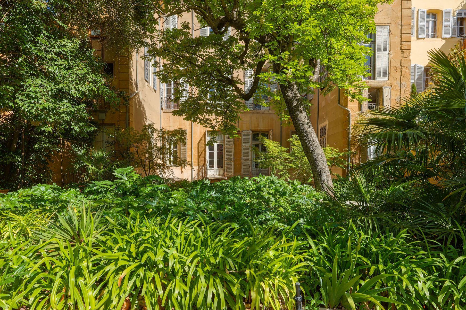 appartement 8 Pièces en vente sur AIX EN PROVENCE (13100)