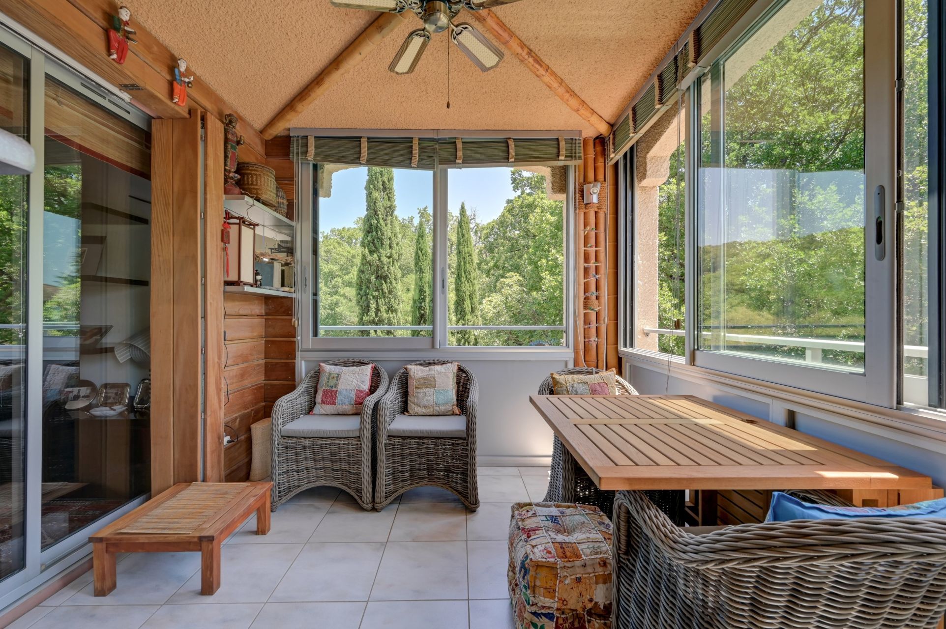 apartment 4 Rooms for sale on AIX EN PROVENCE (13100)