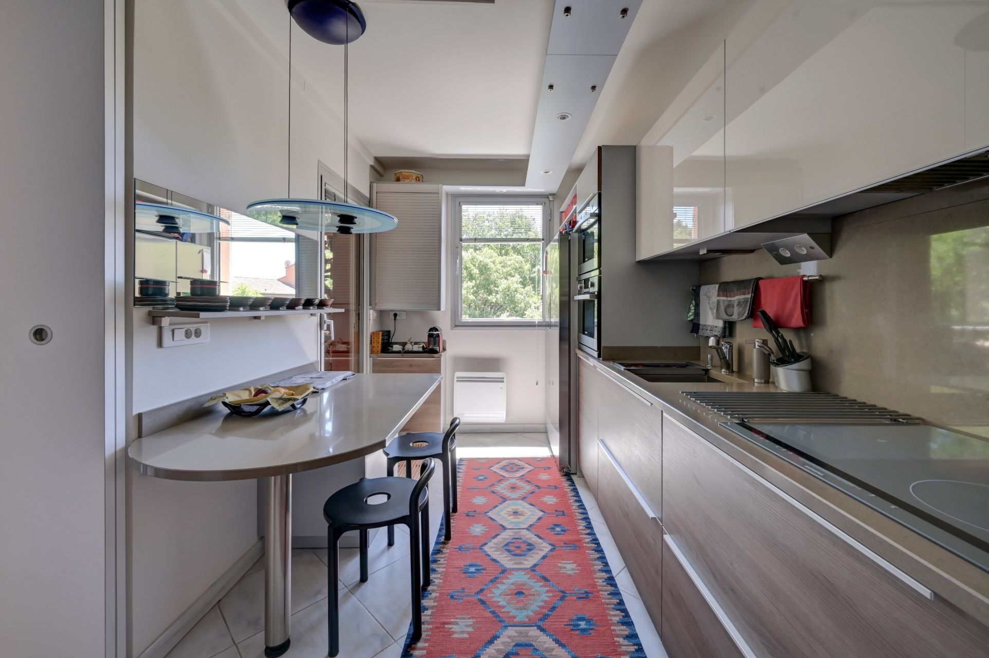 apartment 4 Rooms for sale on AIX EN PROVENCE (13100)