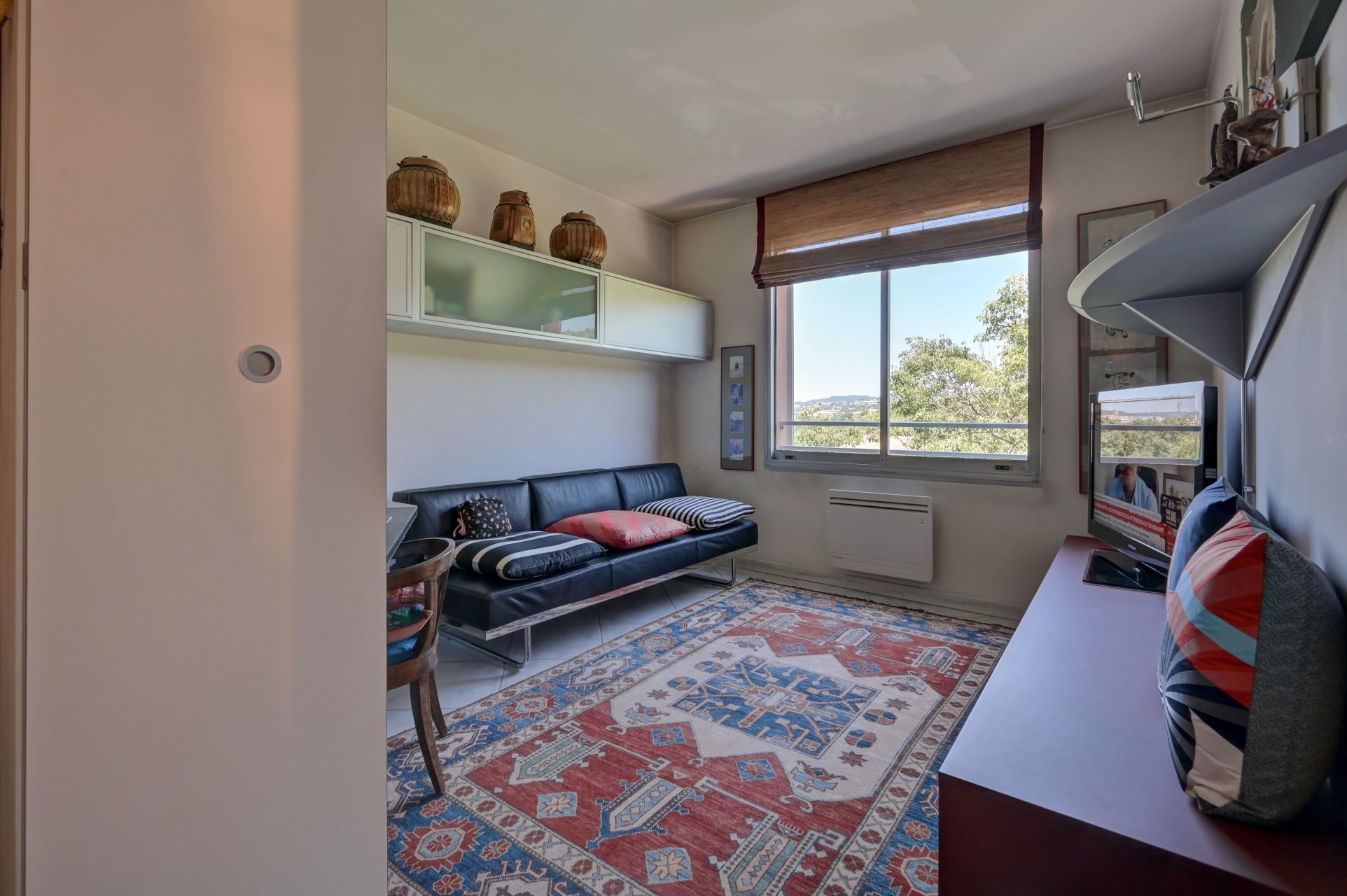 apartment 4 Rooms for sale on AIX EN PROVENCE (13100)