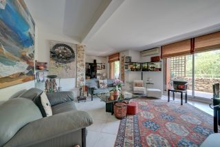 apartment 4 Rooms for sale on AIX EN PROVENCE (13100)