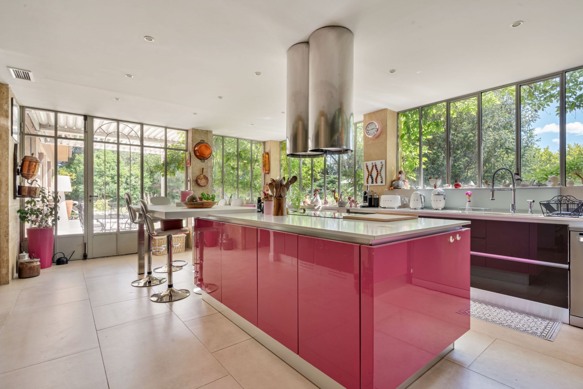 house 7 Rooms for sale on AIX EN PROVENCE (13100)