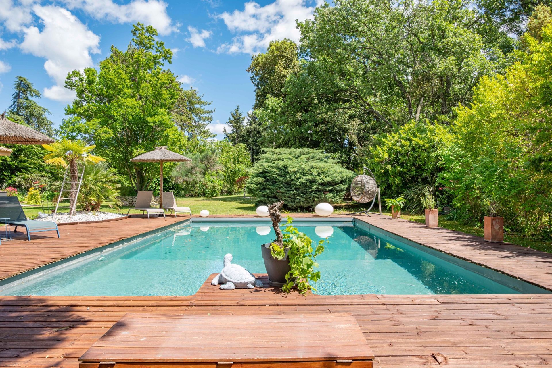 house 7 Rooms for sale on AIX EN PROVENCE (13100)