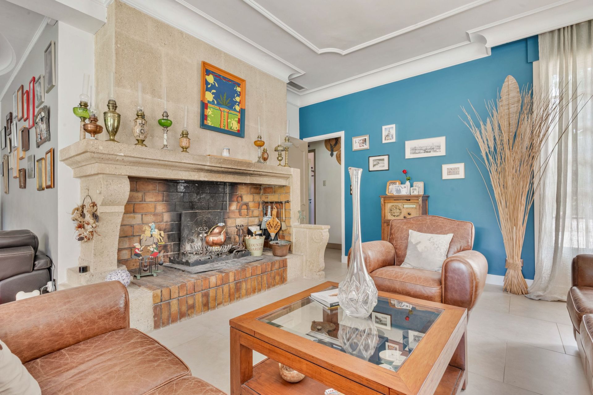 house 7 Rooms for sale on AIX EN PROVENCE (13100)