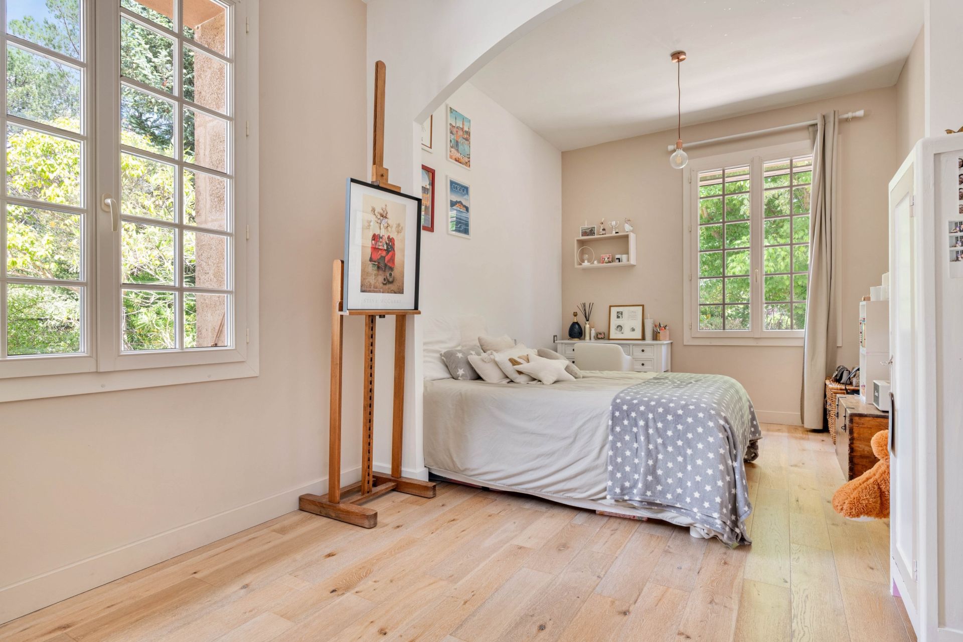 house 7 Rooms for sale on AIX EN PROVENCE (13100)