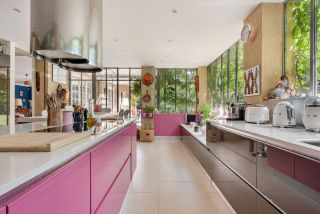 house 7 Rooms for sale on AIX EN PROVENCE (13100)