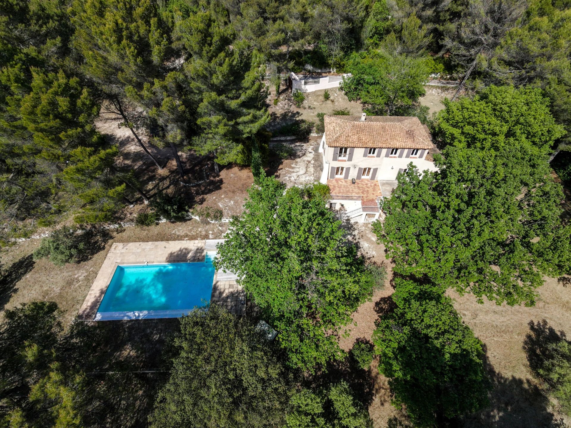maison 6 Pièces en vente sur EGUILLES (13510)