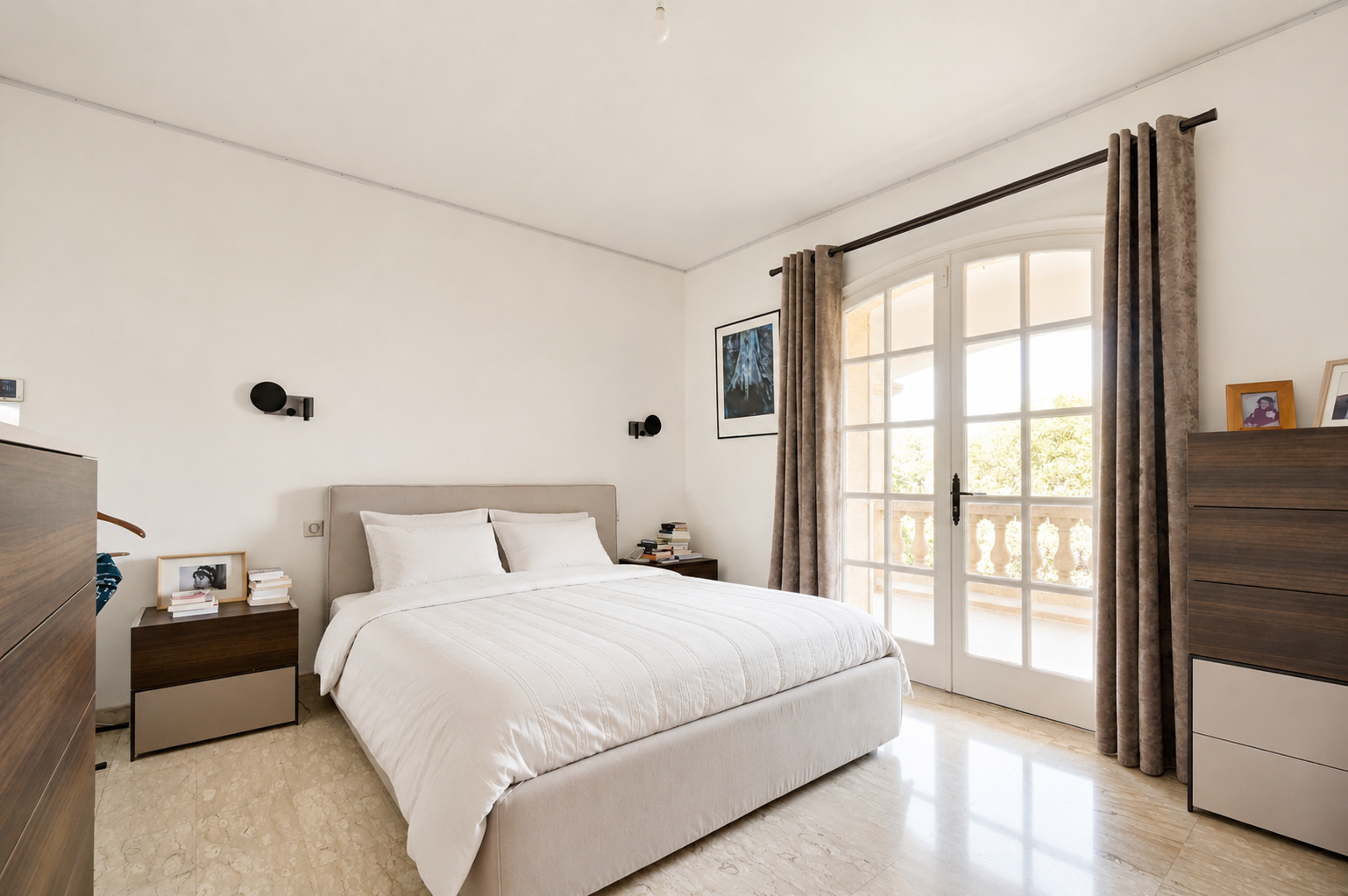 house 10 Rooms for sale on AUBAGNE (13400)