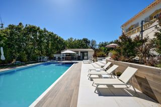 house 10 Rooms for sale on AUBAGNE (13400)