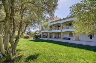 house 10 Rooms for sale on AUBAGNE (13400)