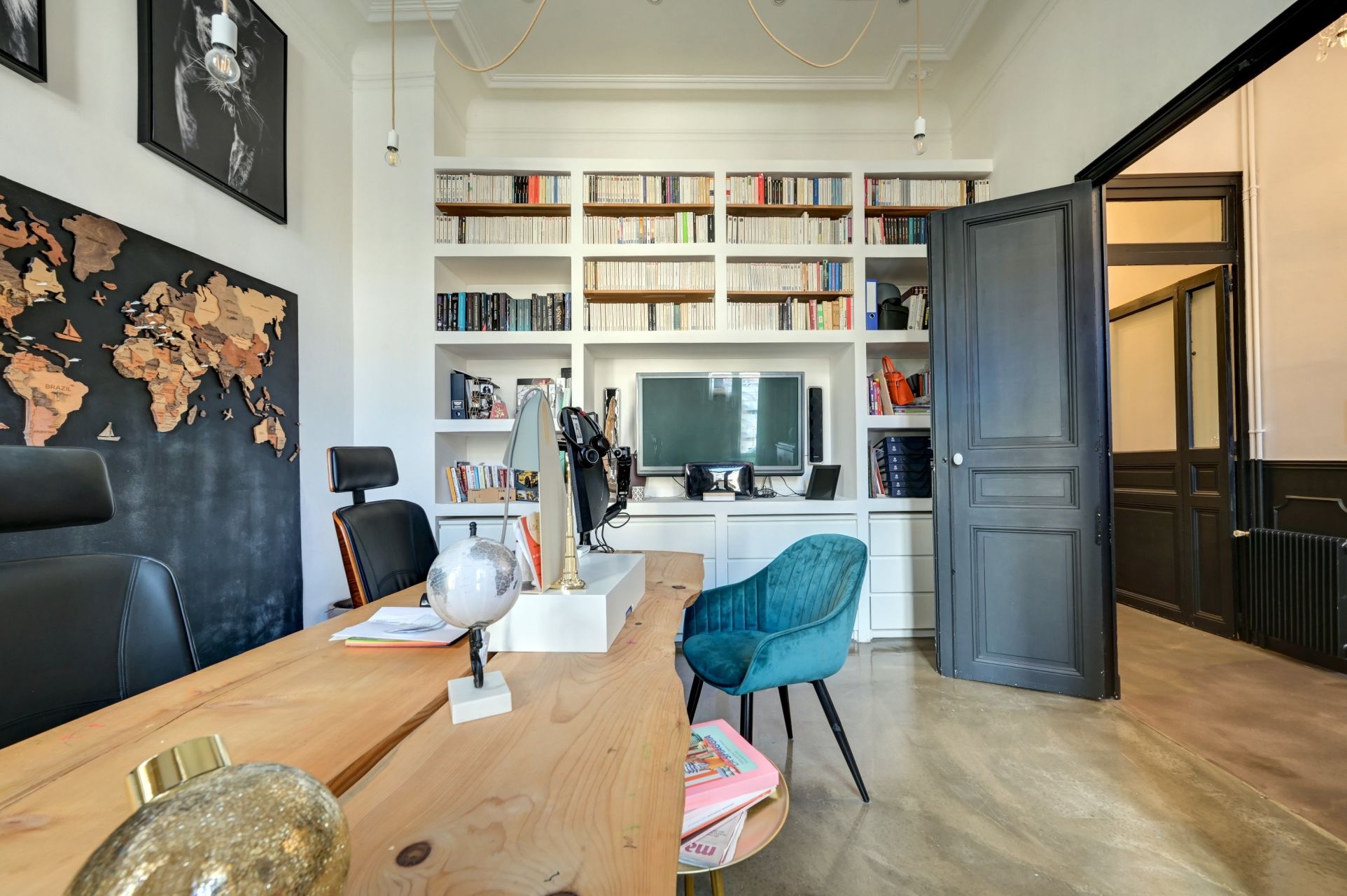 house 6 Rooms for sale on SALON DE PROVENCE (13300)