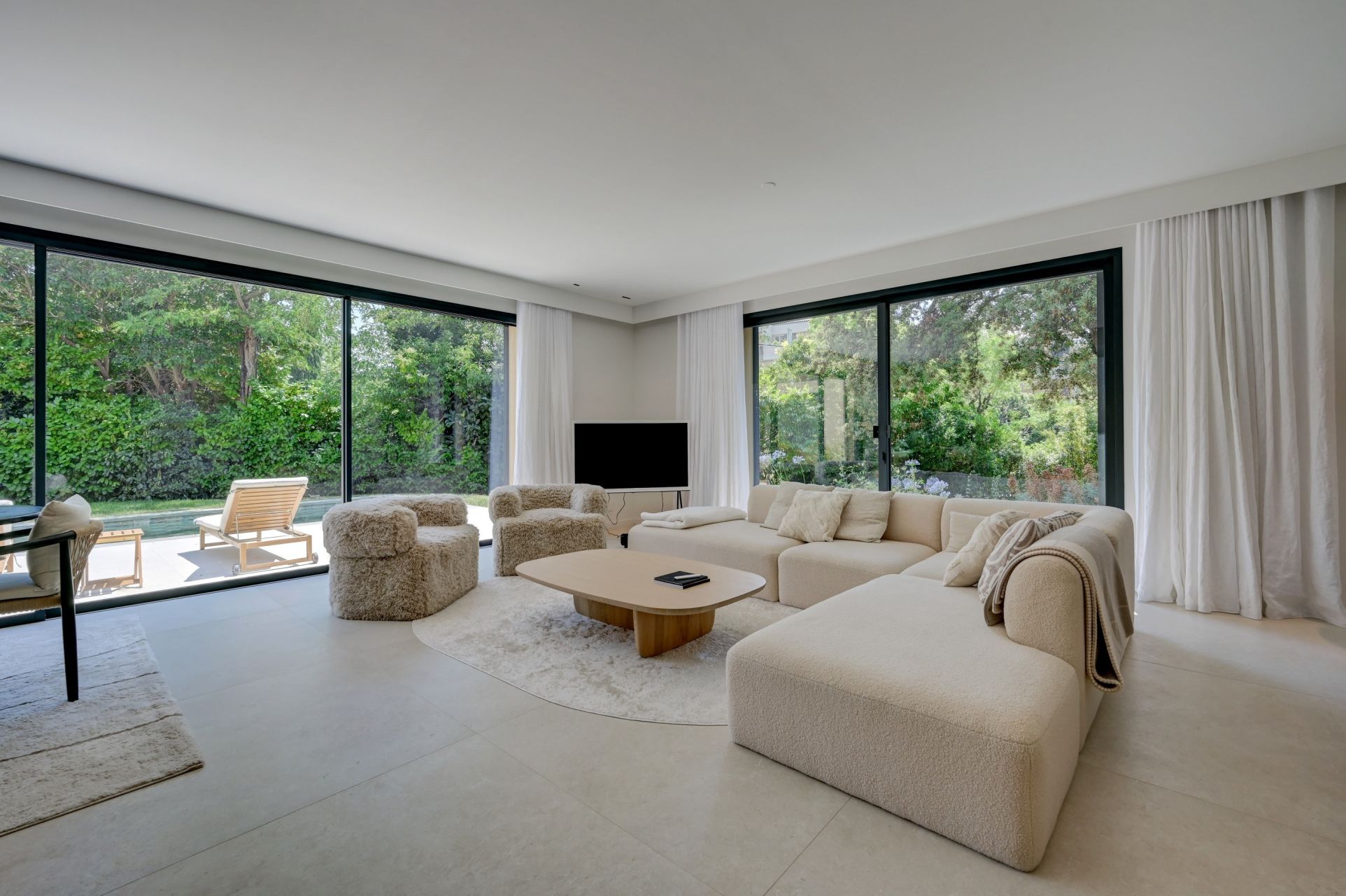 house 7 Rooms for sale on AIX EN PROVENCE (13100)