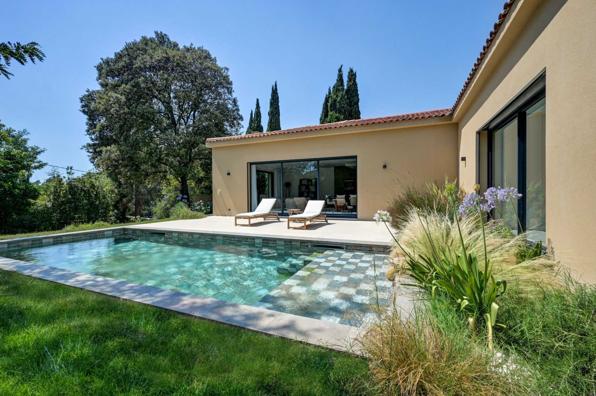 house 7 Rooms for sale on AIX EN PROVENCE (13100)