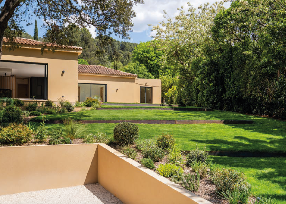 house 7 Rooms for sale on AIX EN PROVENCE (13100)