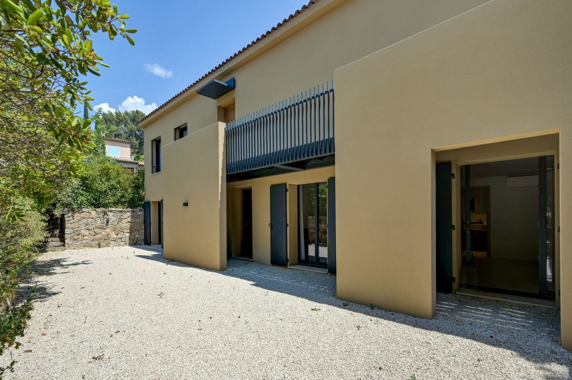 house 7 Rooms for sale on AIX EN PROVENCE (13100)
