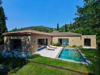 house 7 Rooms for sale on AIX EN PROVENCE (13100)