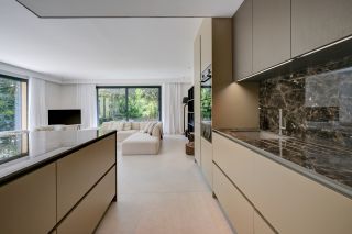 house 7 Rooms for sale on AIX EN PROVENCE (13100)