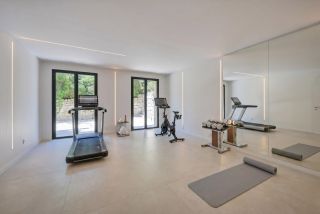 house 7 Rooms for sale on AIX EN PROVENCE (13100)