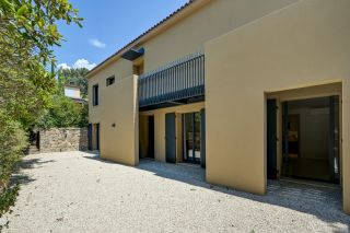 house 7 Rooms for sale on AIX EN PROVENCE (13100)