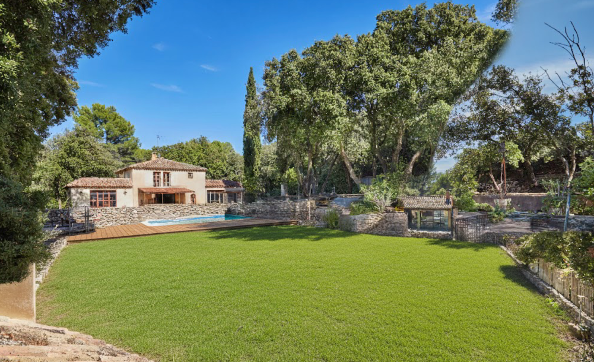 house 12 Rooms for sale on AIX EN PROVENCE (13100)