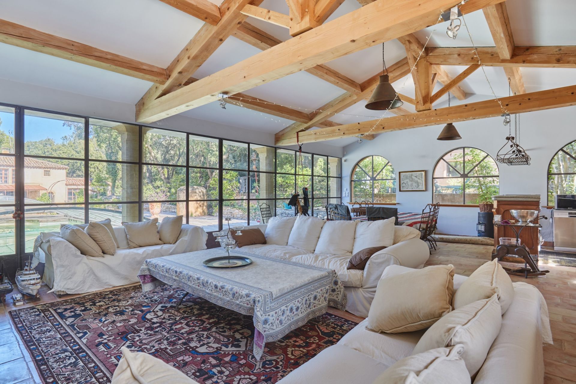 house 12 Rooms for sale on AIX EN PROVENCE (13100)