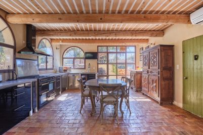 Vente Maison Aix-en-Provence 12&nbsp;Pièces 425&nbsp;m²