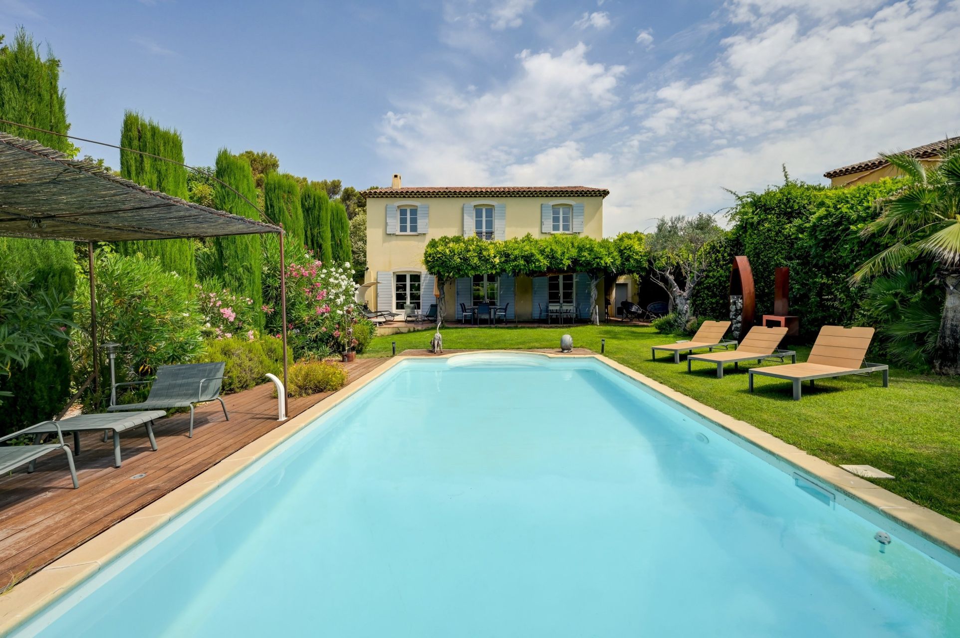 maison 8 Pièces en vente sur BOUC BEL AIR (13320)