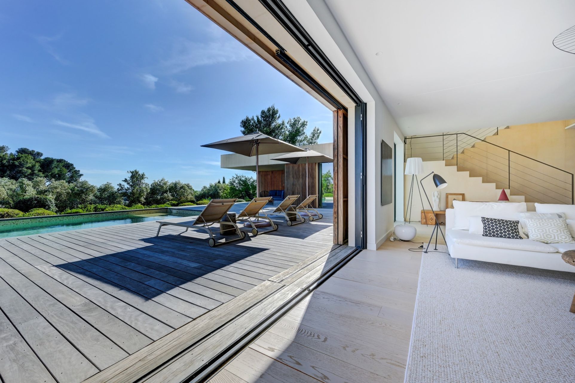house 10 Rooms for sale on AIX EN PROVENCE (13100)