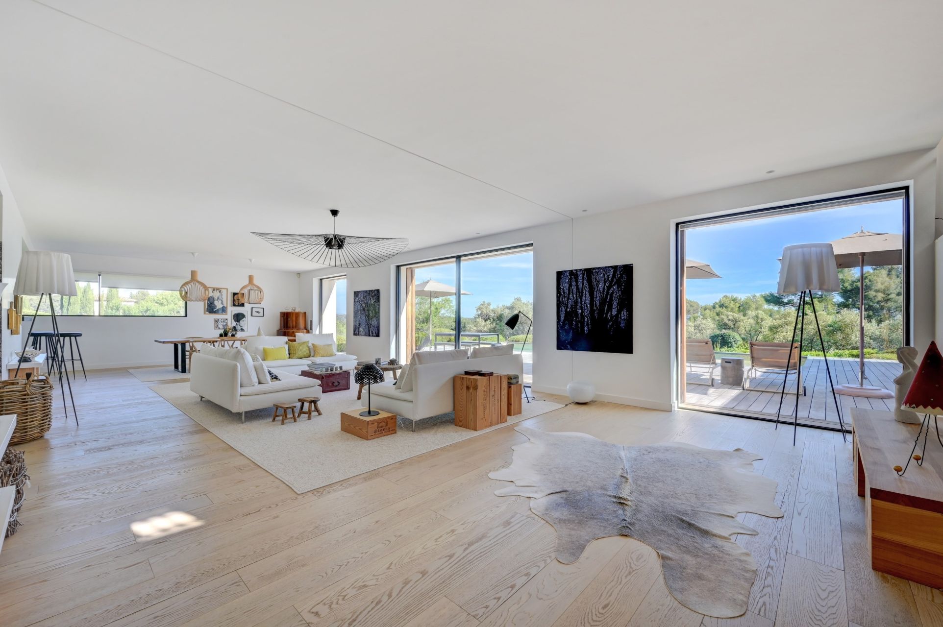 house 10 Rooms for sale on AIX EN PROVENCE (13100)