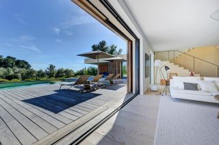 house 10 Rooms for sale on AIX EN PROVENCE (13100)