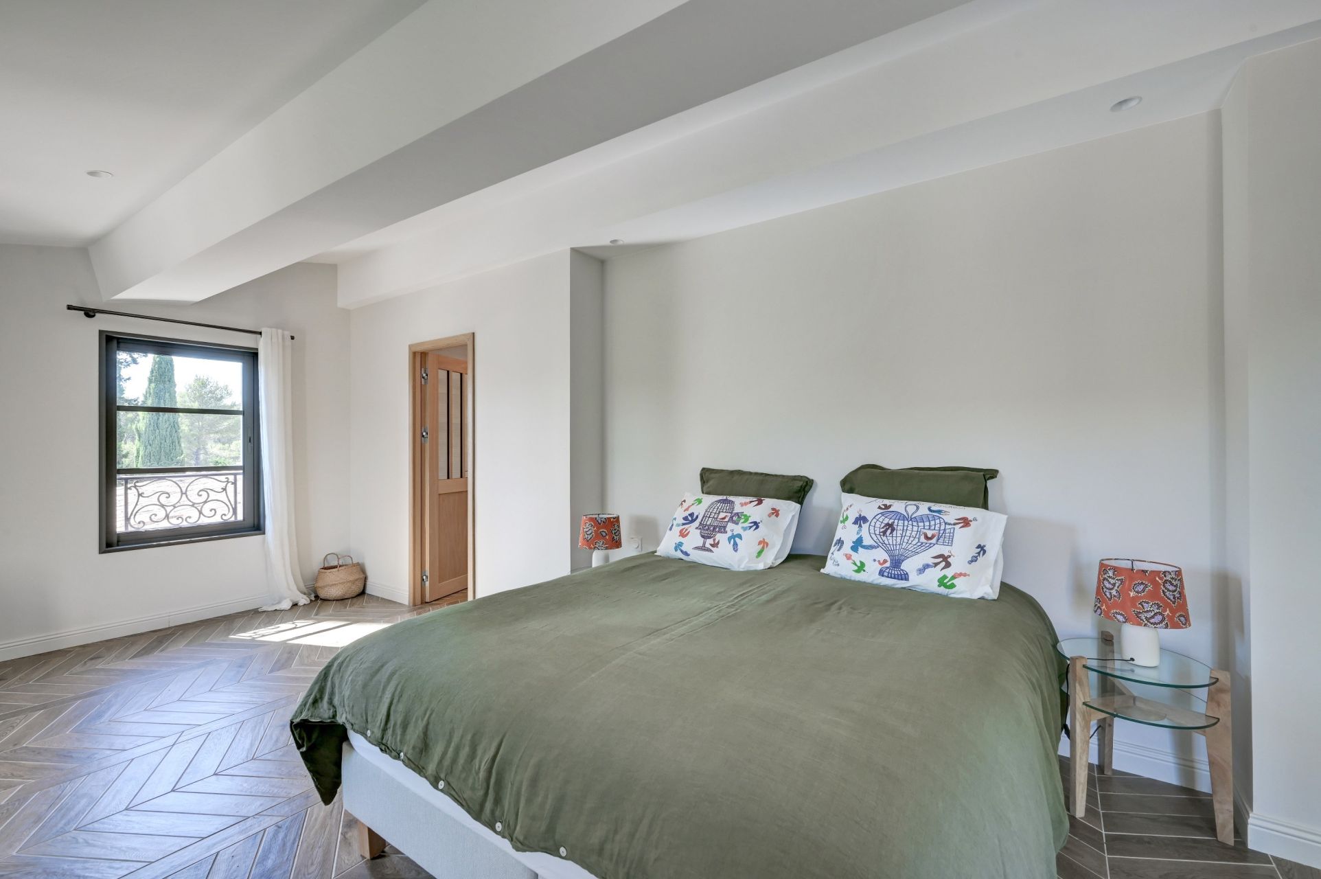 house 7 Rooms for sale on AIX EN PROVENCE (13100)