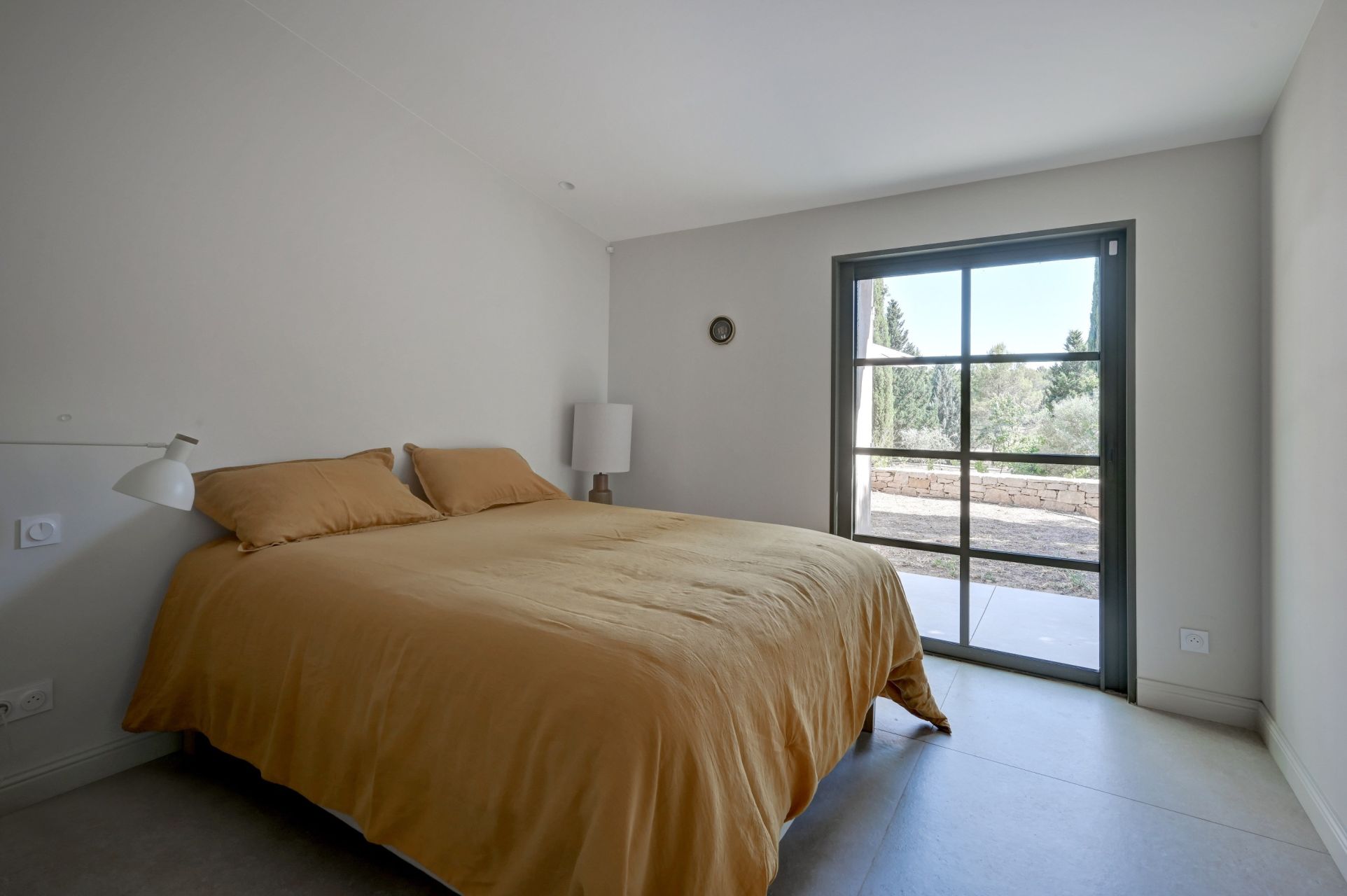 house 7 Rooms for sale on AIX EN PROVENCE (13100)
