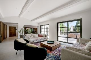 house 7 Rooms for sale on AIX EN PROVENCE (13100)