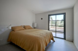 house 7 Rooms for sale on AIX EN PROVENCE (13100)