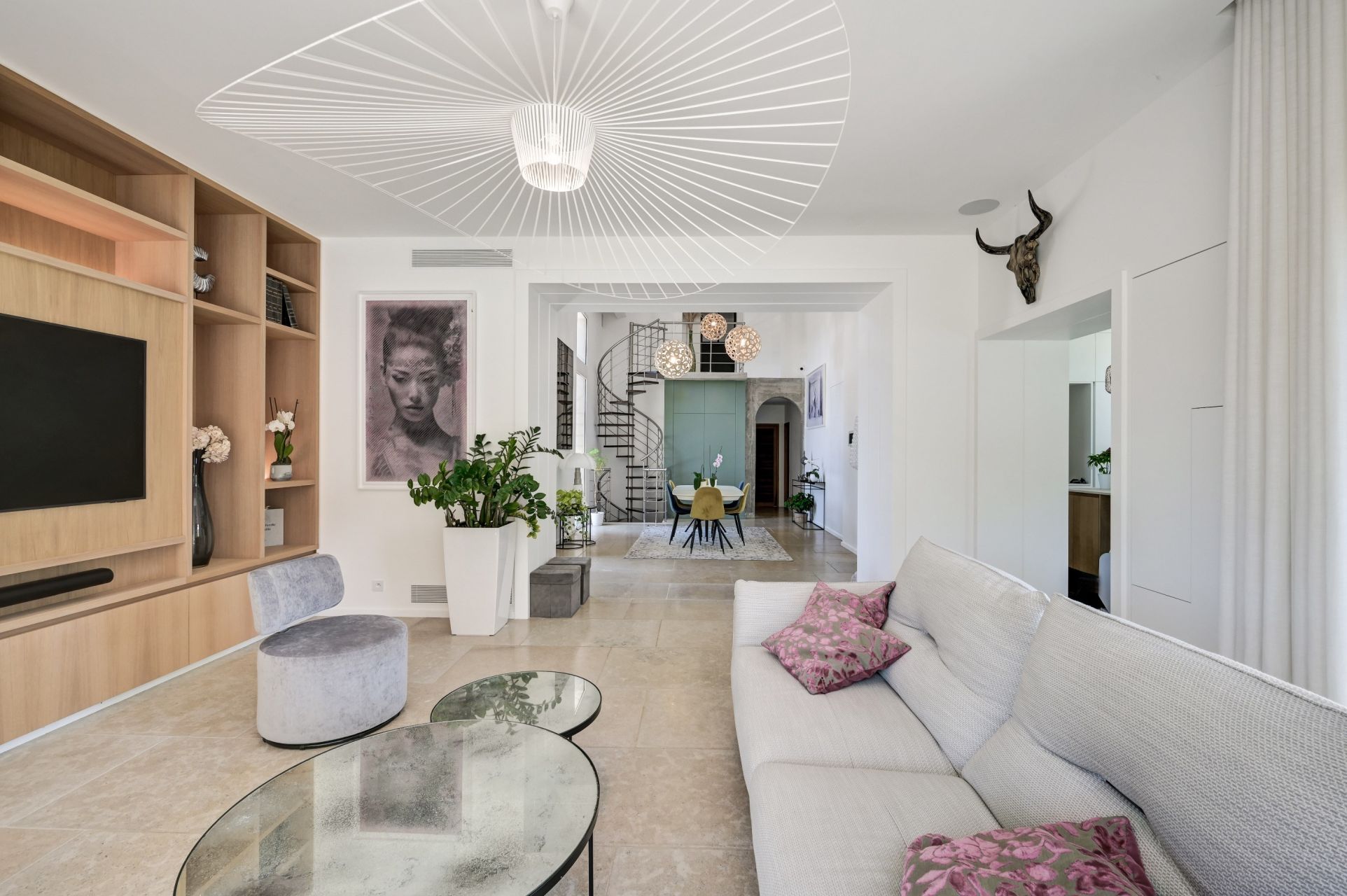 house 6 Rooms for sale on EGUILLES (13510)