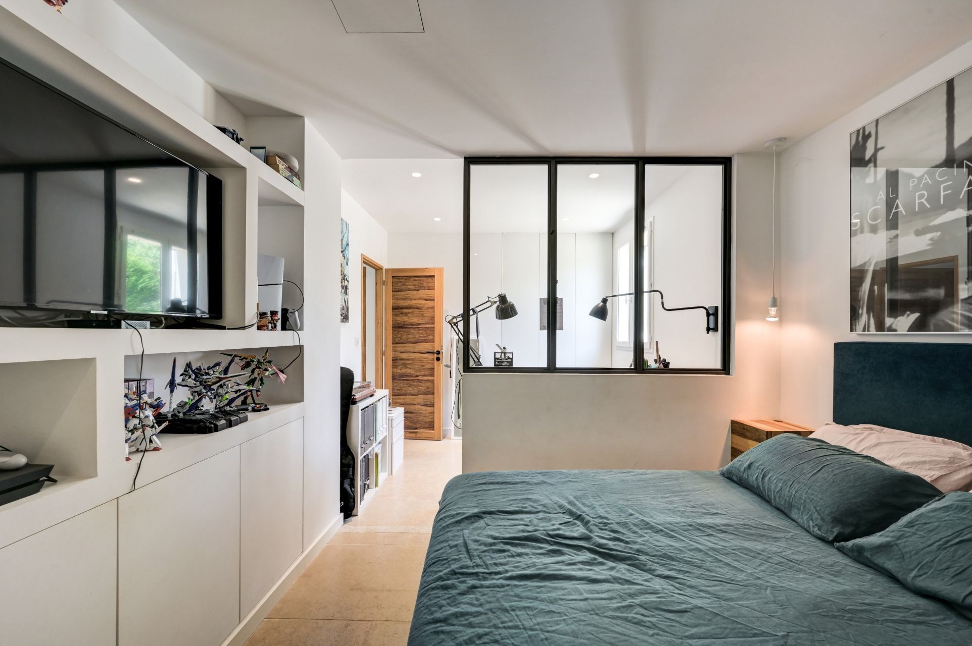 house 6 Rooms for sale on EGUILLES (13510)