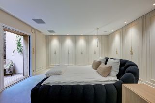 house 6 Rooms for sale on EGUILLES (13510)