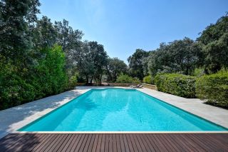 house 8 Rooms for sale on LAURIS (84360)