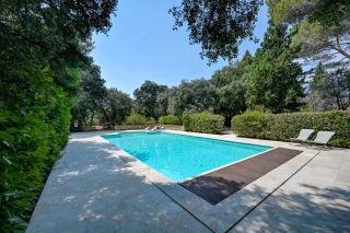house 8 Rooms for sale on LAURIS (84360)
