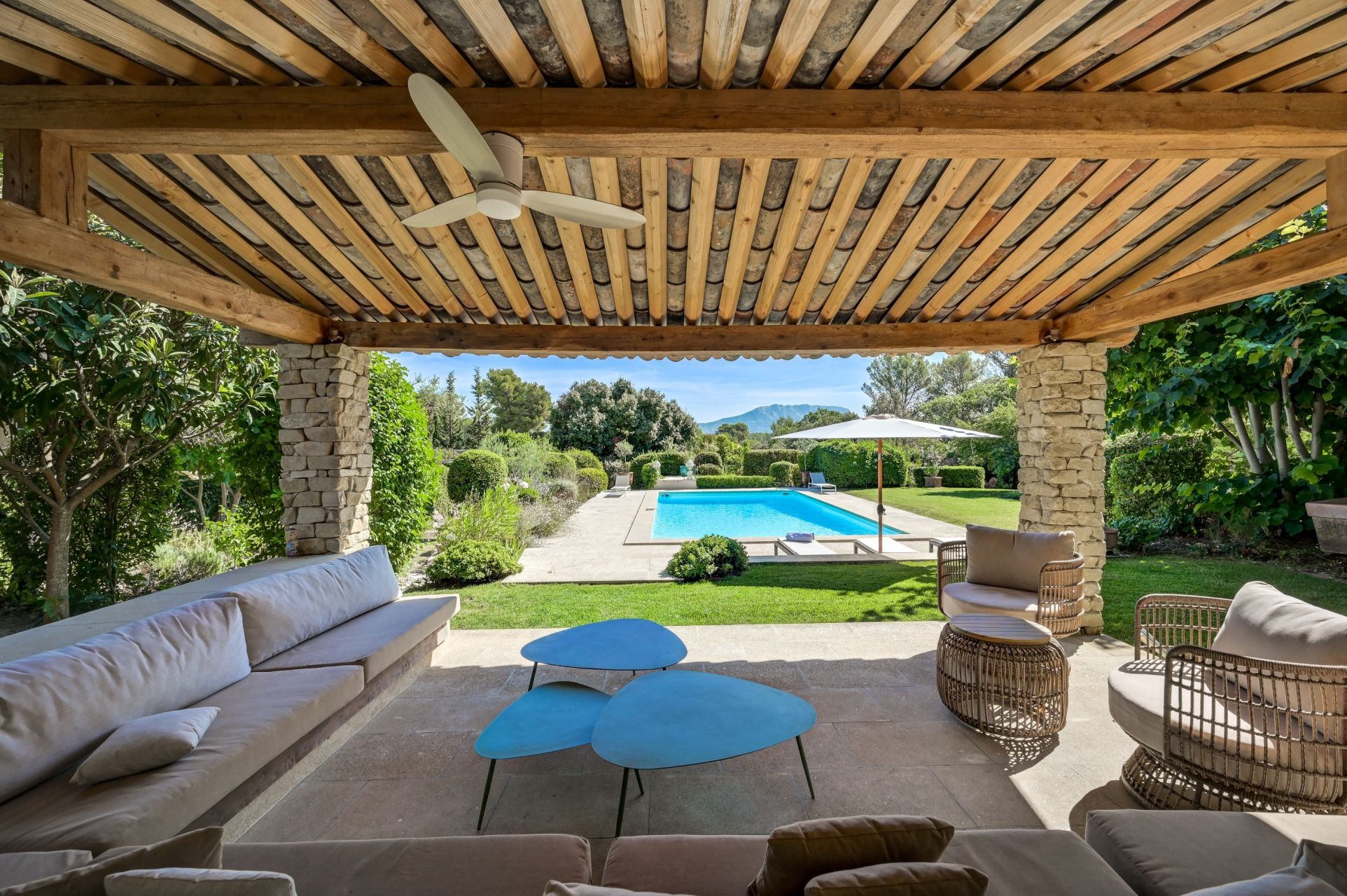 house 7 Rooms for rent on AIX EN PROVENCE (13100)