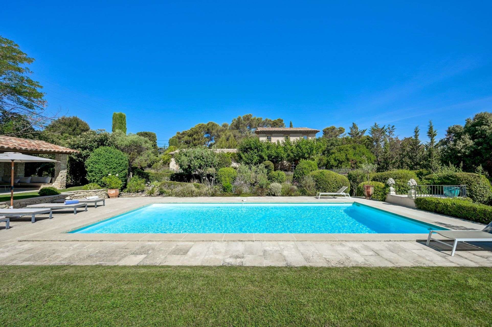 house 7 Rooms for rent on AIX EN PROVENCE (13100)