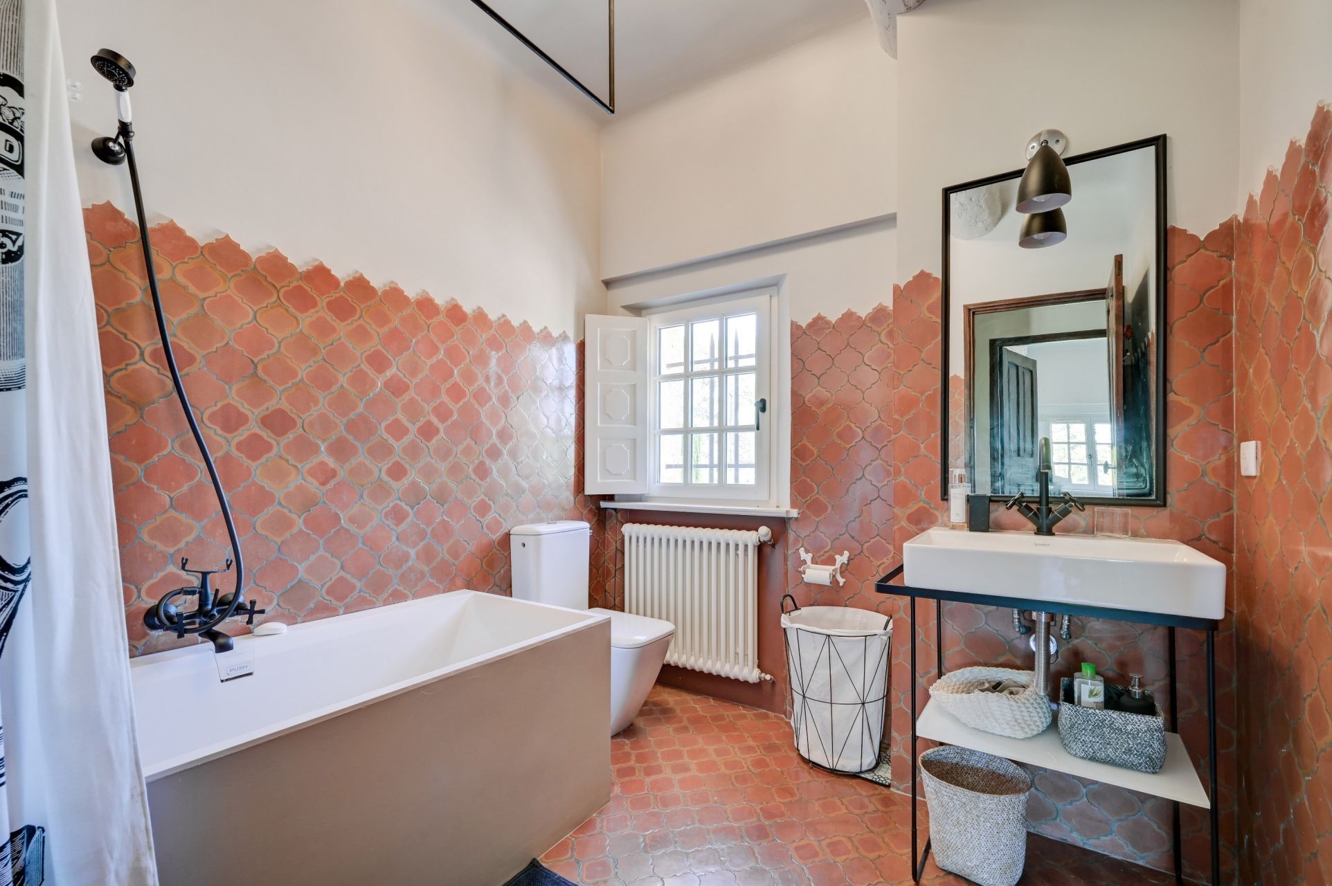 house 7 Rooms for rent on AIX EN PROVENCE (13100)