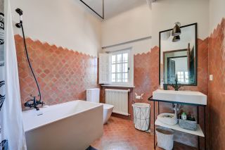 house 7 Rooms for rent on AIX EN PROVENCE (13100)