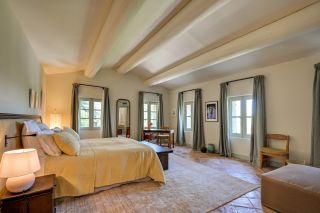maison 13 Pièces en location saisonnière sur LE THOLONET (13100)