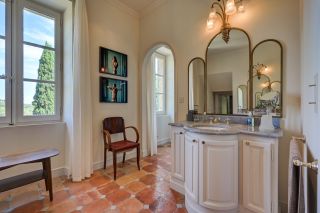 maison 13 Pièces en location saisonnière sur LE THOLONET (13100)