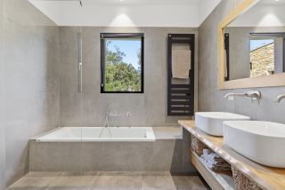 house 5 Rooms for sale on AIX EN PROVENCE (13100)