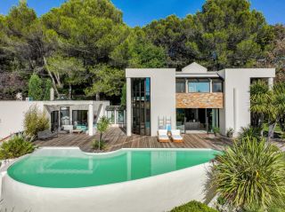 maison 6 Pièces en vente sur EGUILLES (13510)