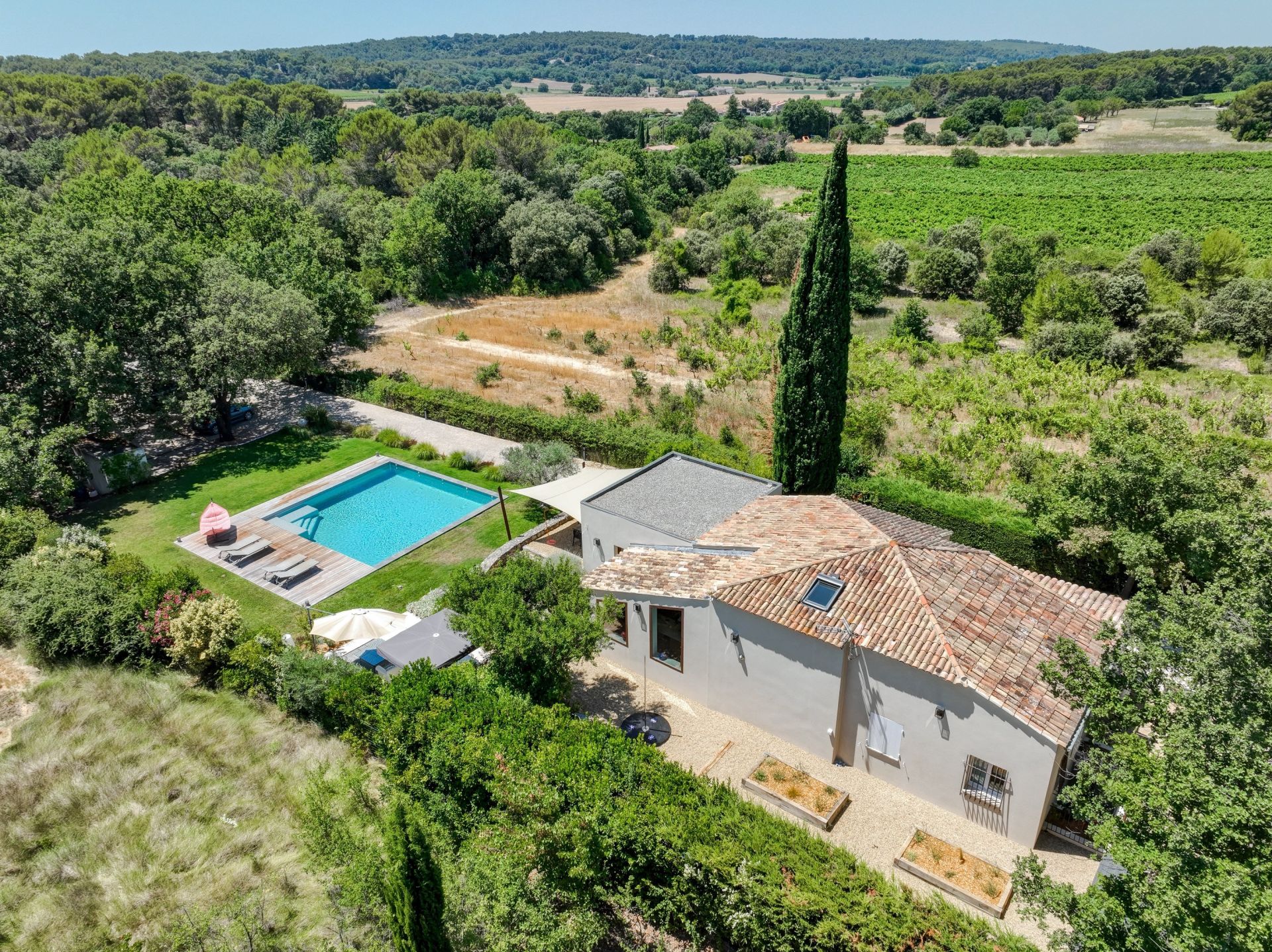 house 6 Rooms for sale on AIX EN PROVENCE (13100)