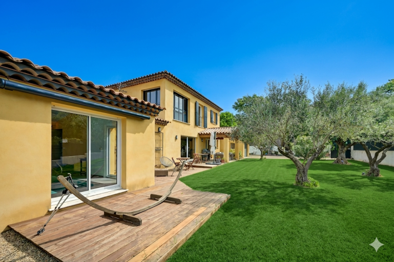 house 5 Rooms for sale on BOUC BEL AIR (13320)